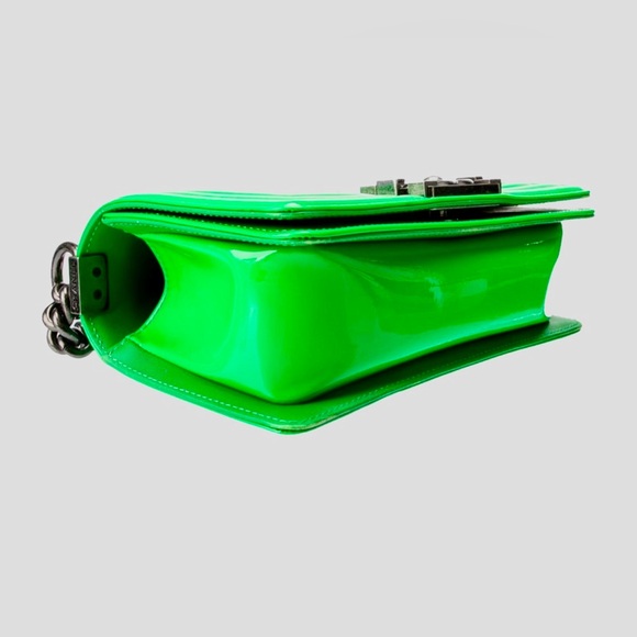 Chanel Green Quilted Patent Leather Flap Boy Bag - Picture 6 of 13